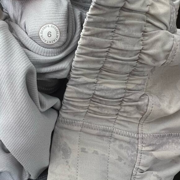 Lululemon Hotty Hot Short Long 4" White Tropical Shadow Starlight - Picture 6 of 6